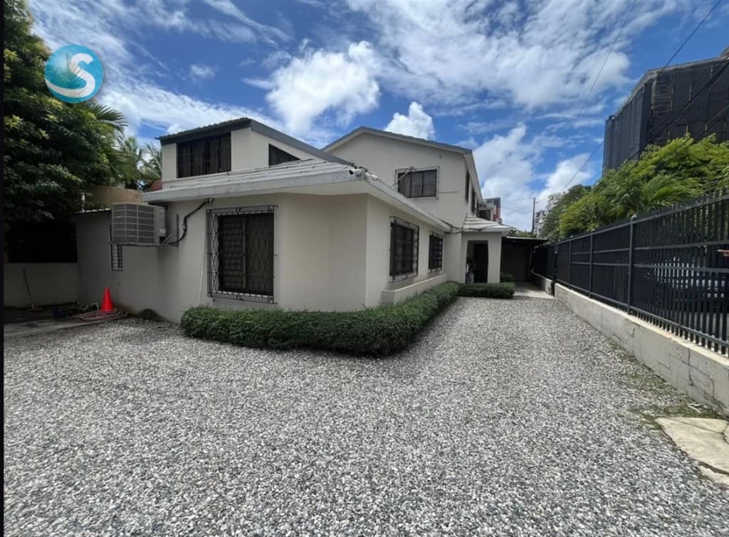 Casa en Venta y Alquiler, Gazcue