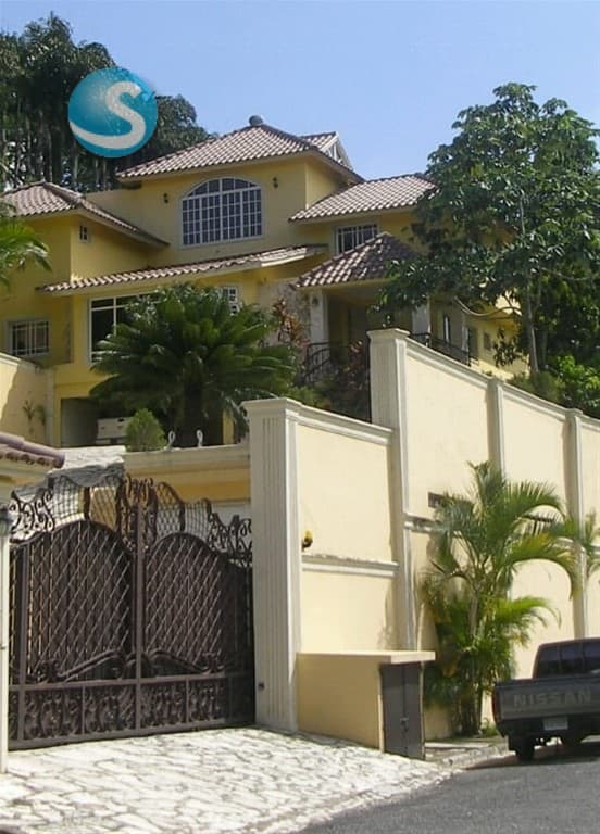Casa en Venta y Alquiler, Altos De Arroyo Hondo II